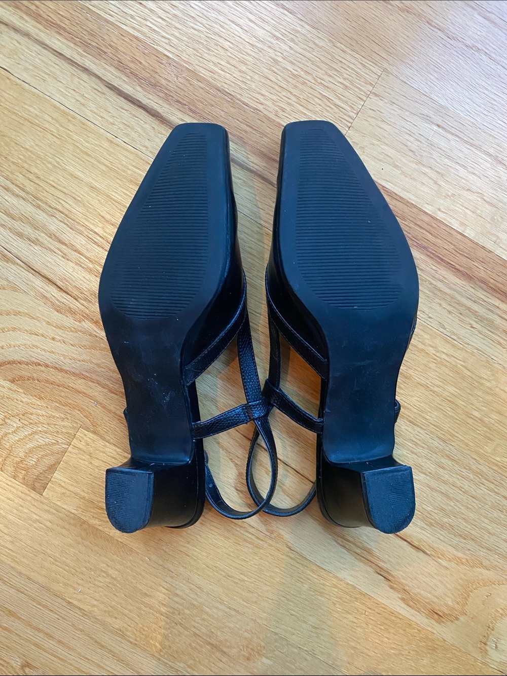 Heel - Picture 4 of 4
